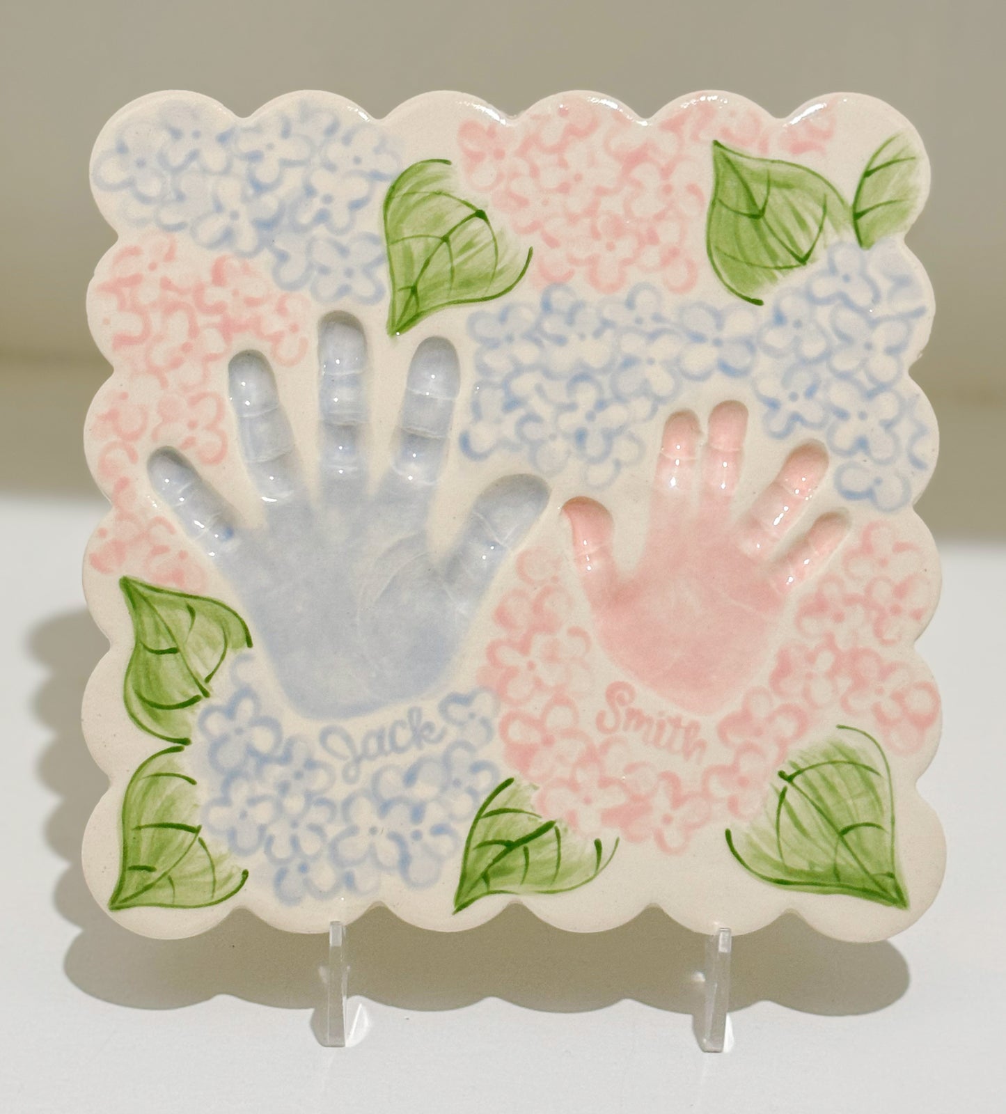 Hydrangea Scalloped Plaque