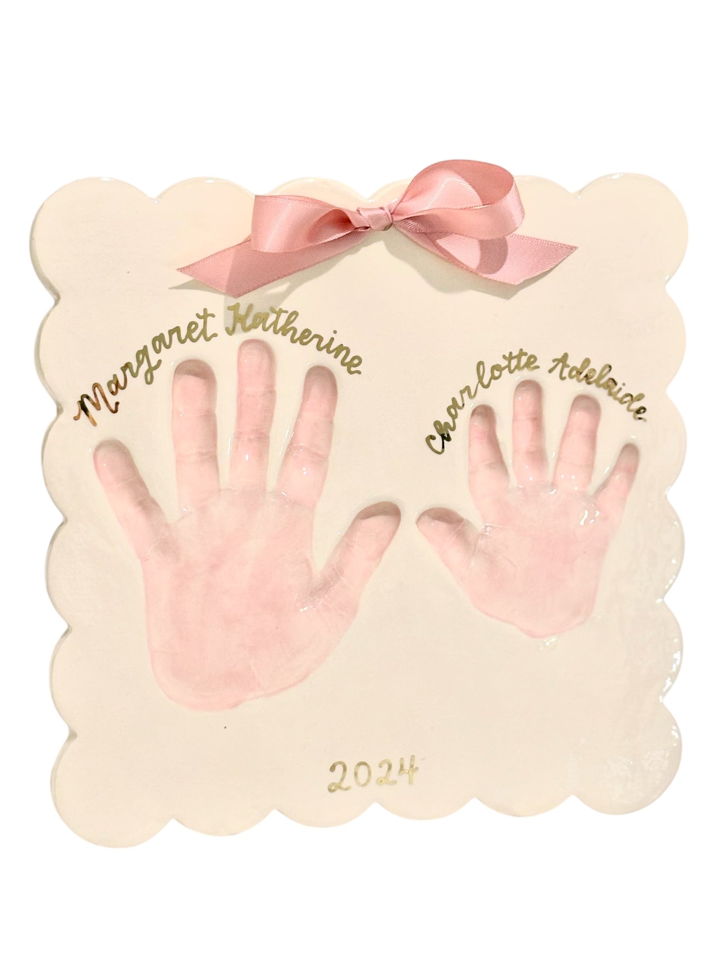 Classic Scalloped Plaque